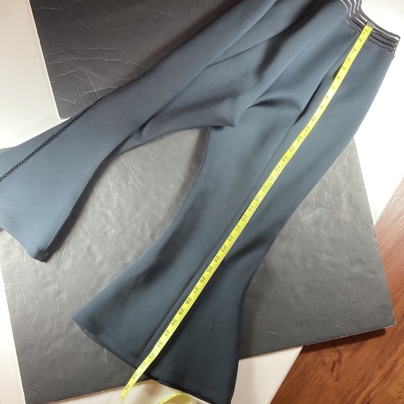 🔥Sale Original Cushnie et Ochs Cropped Flare Neoprene Pants, Mesh Detail - Picture 5 of 8